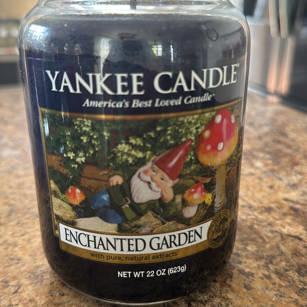Yankee Candle Enchanted Garden Jar